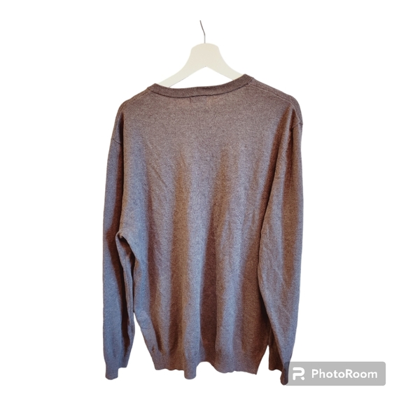OLD NAVY Men's V-Neck Sweater (UNISEX) - Picture 3 of 4